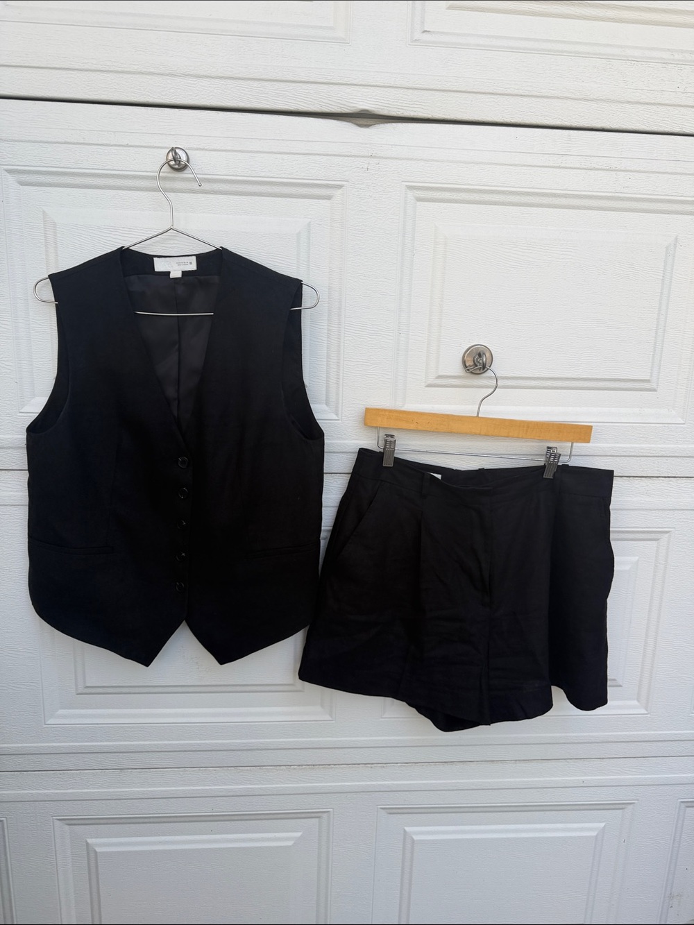 Womens Black Tailored Linen blend Vest (m)  & Shorts (L) Set classic sleek style
